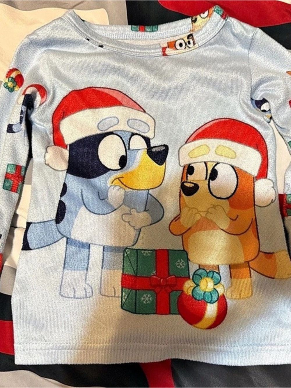 Bundle of kids clothes
Bluey Christmas Holiday Pajama top fit 2T
Turtle necks f